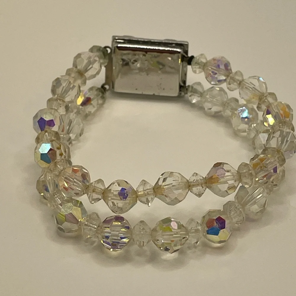Vintage 7.25” Aurora Borealis Crystal Bracelet ✨ Double Strand AB Beads ✨ - Picture 7 of 12